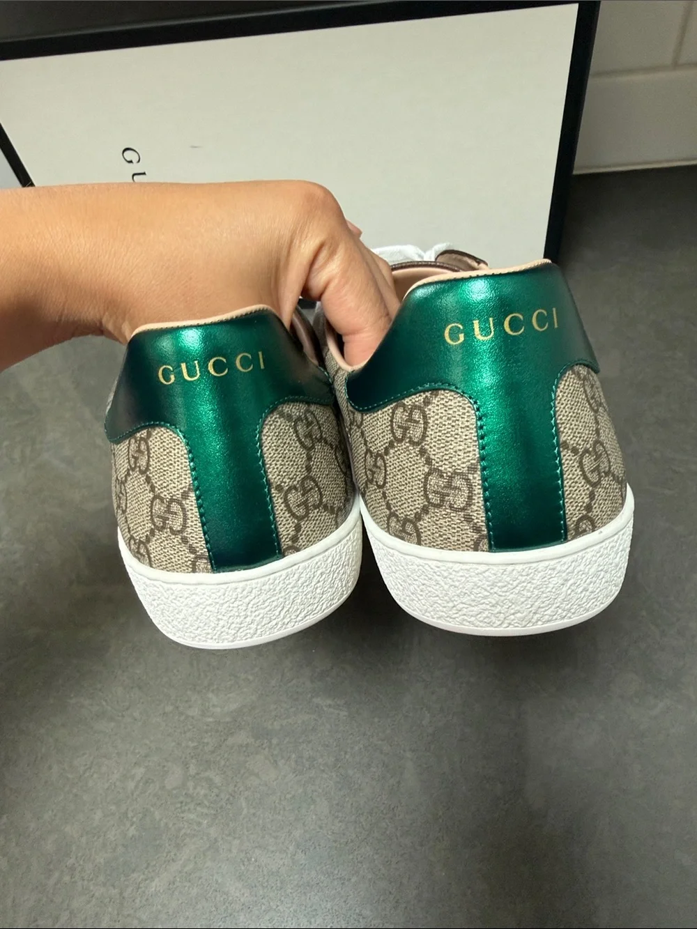 Gucci GG Supreme Boutique Sneakers Men’s 11 NIB